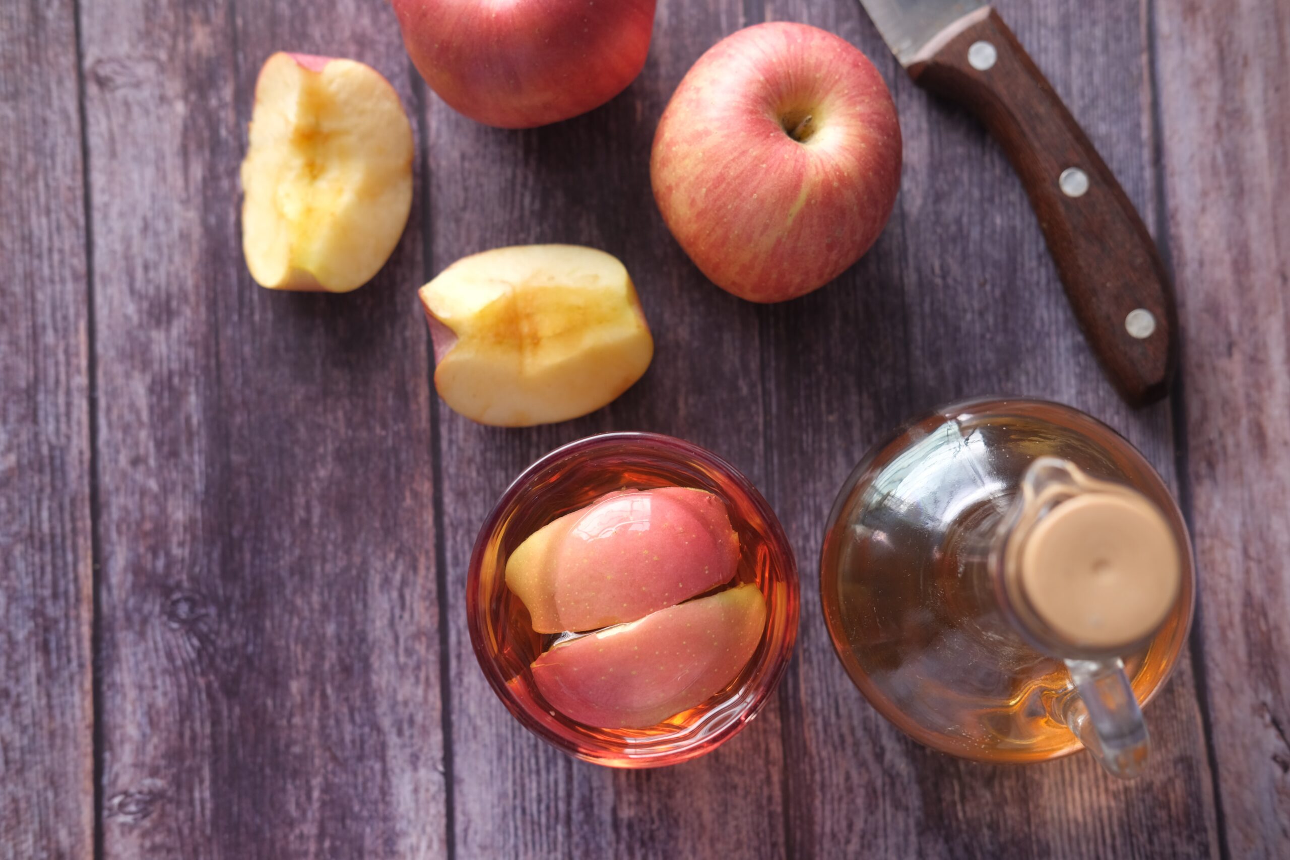 Dricka äppelcidervinäger: Myter och fördelar